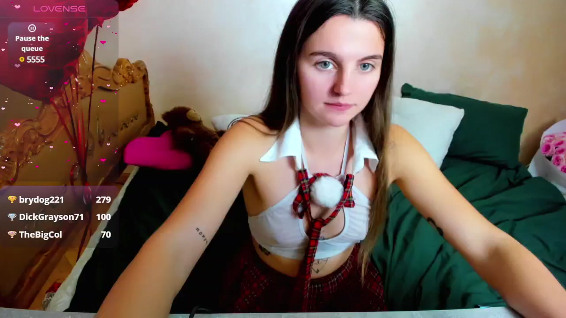 Gallery image thumbnail from MoliDrest's myfreecams stream on, 12/25/2024, 17:23 image 10 of 20