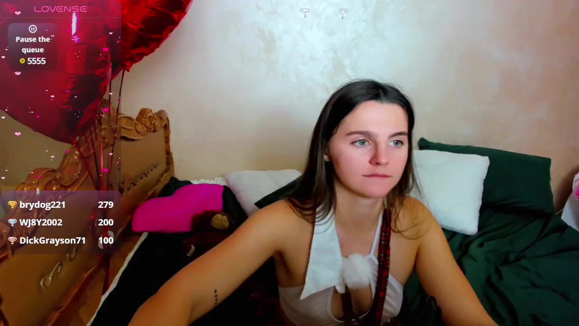 Gallery image thumbnail from MoliDrest's myfreecams stream on, 12/25/2024, 18:41 image 8 of 20