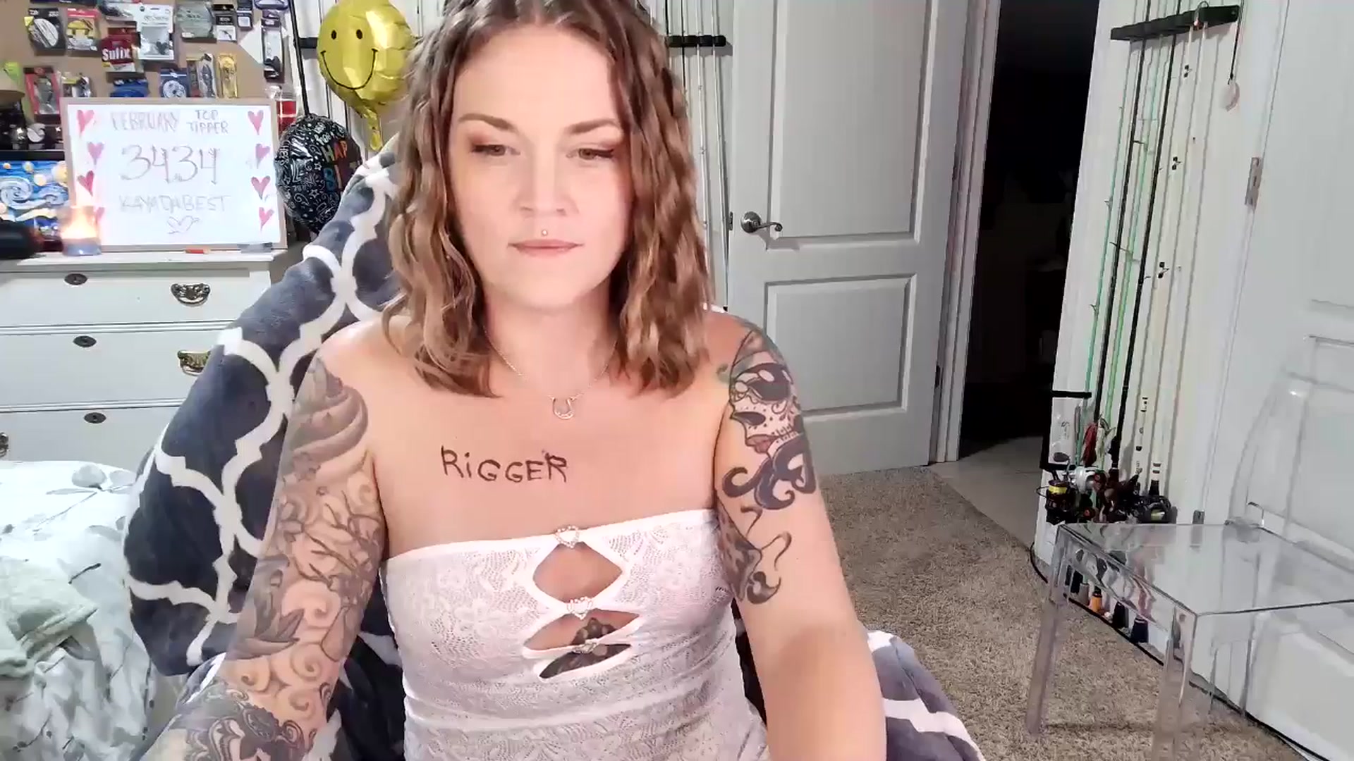 Gallery image thumbnail from MollieRose_'s myfreecams stream on, 02/19/2025, 03:33 image 15 of 20