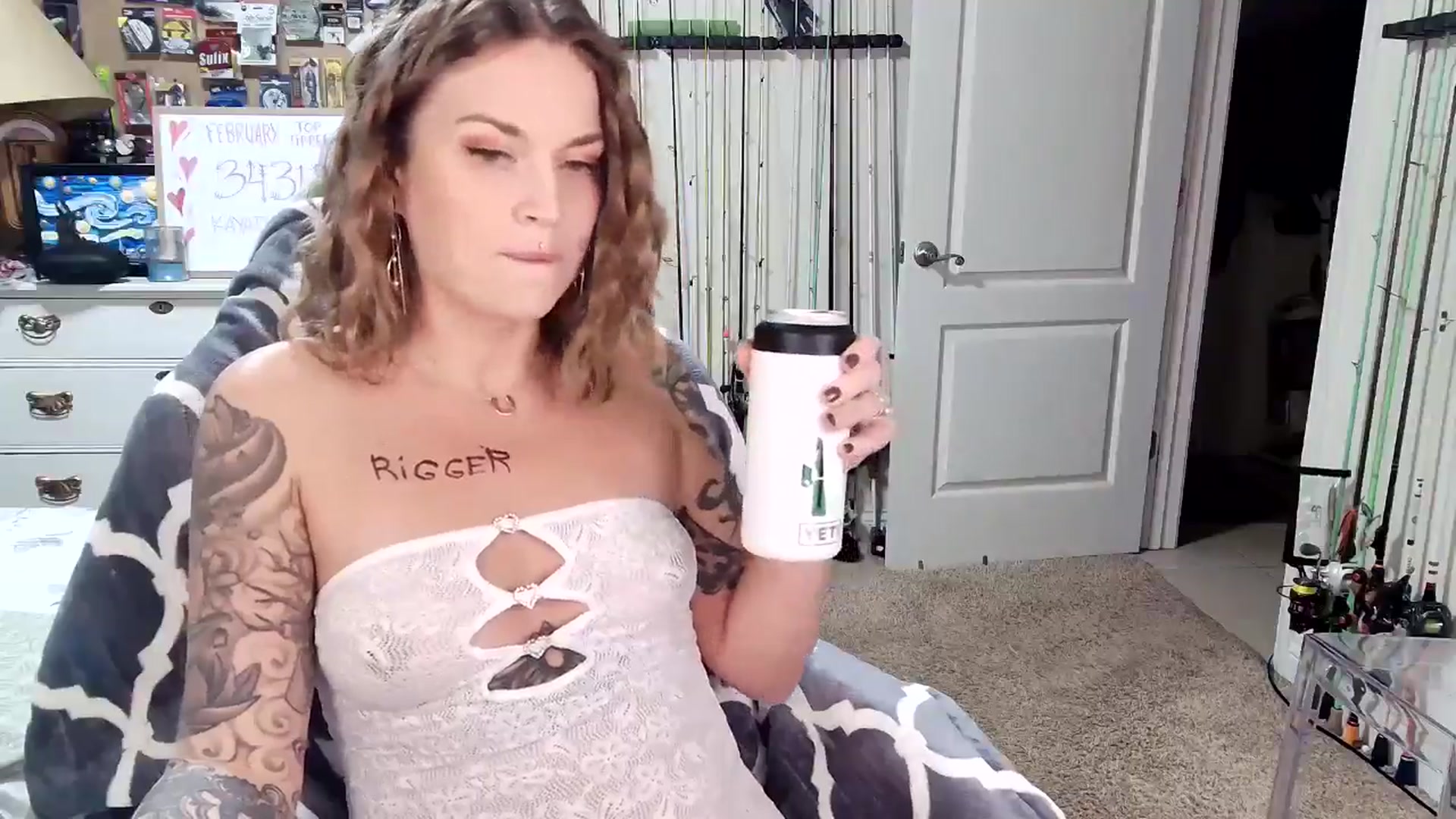 Gallery image thumbnail from MollieRose_'s myfreecams stream on, 02/19/2025, 04:30 image 8 of 20
