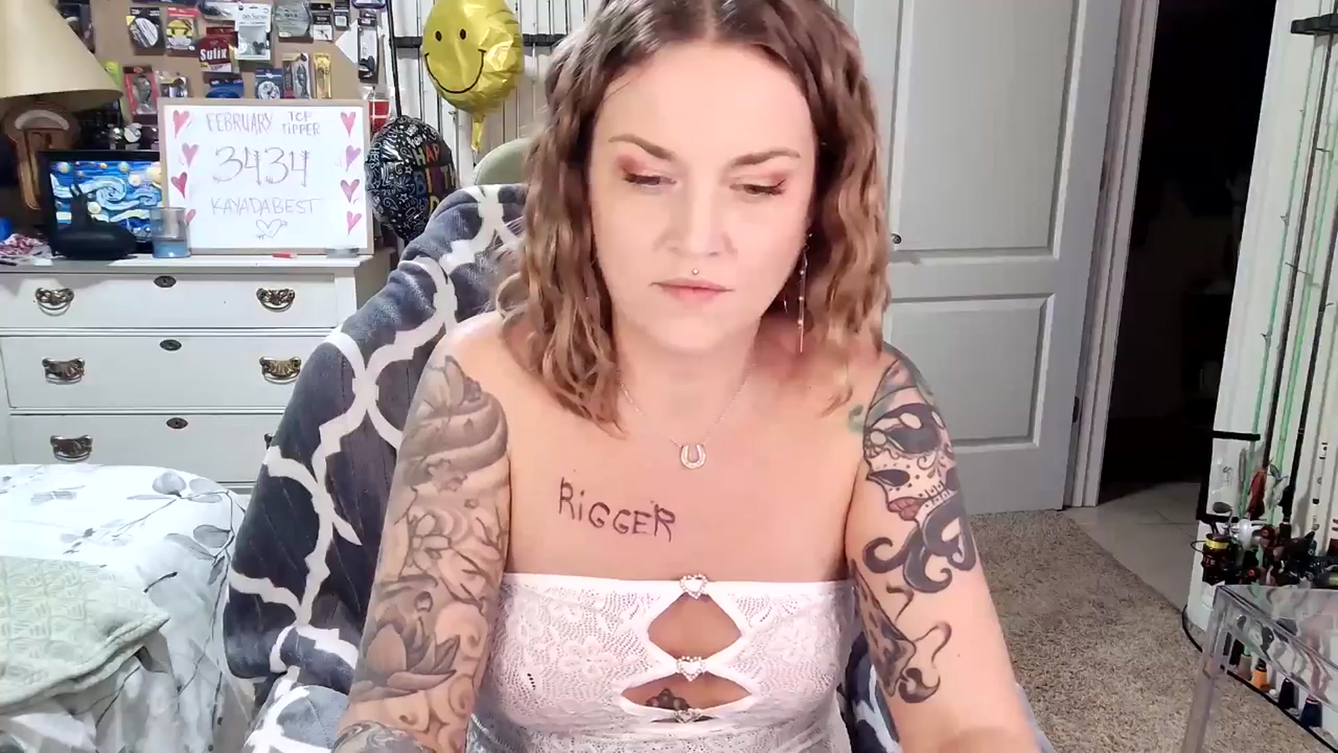 Gallery image thumbnail from MollieRose_'s myfreecams stream on, 02/19/2025, 04:30 image 19 of 20
