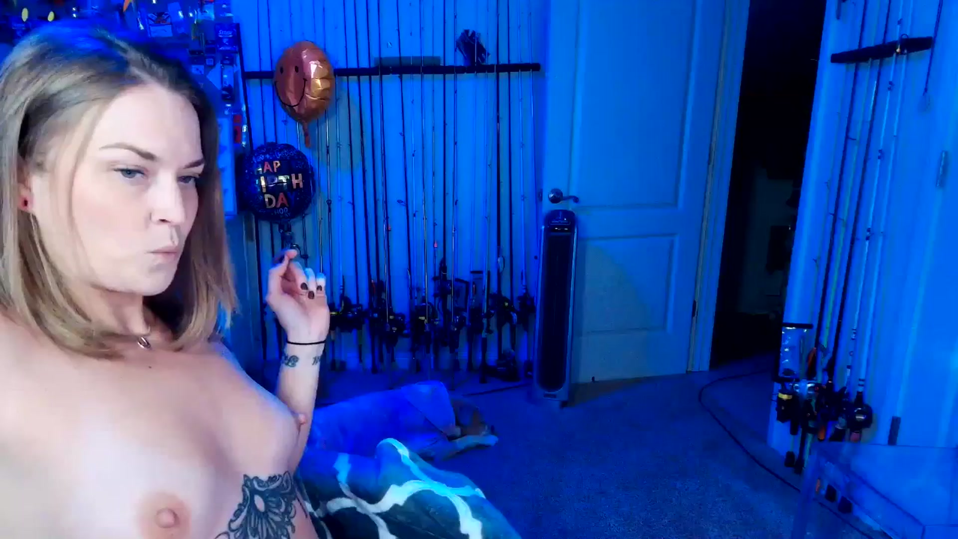 Gallery image thumbnail from MollieRose_'s myfreecams stream on, 02/21/2025, 04:39 image 12 of 20