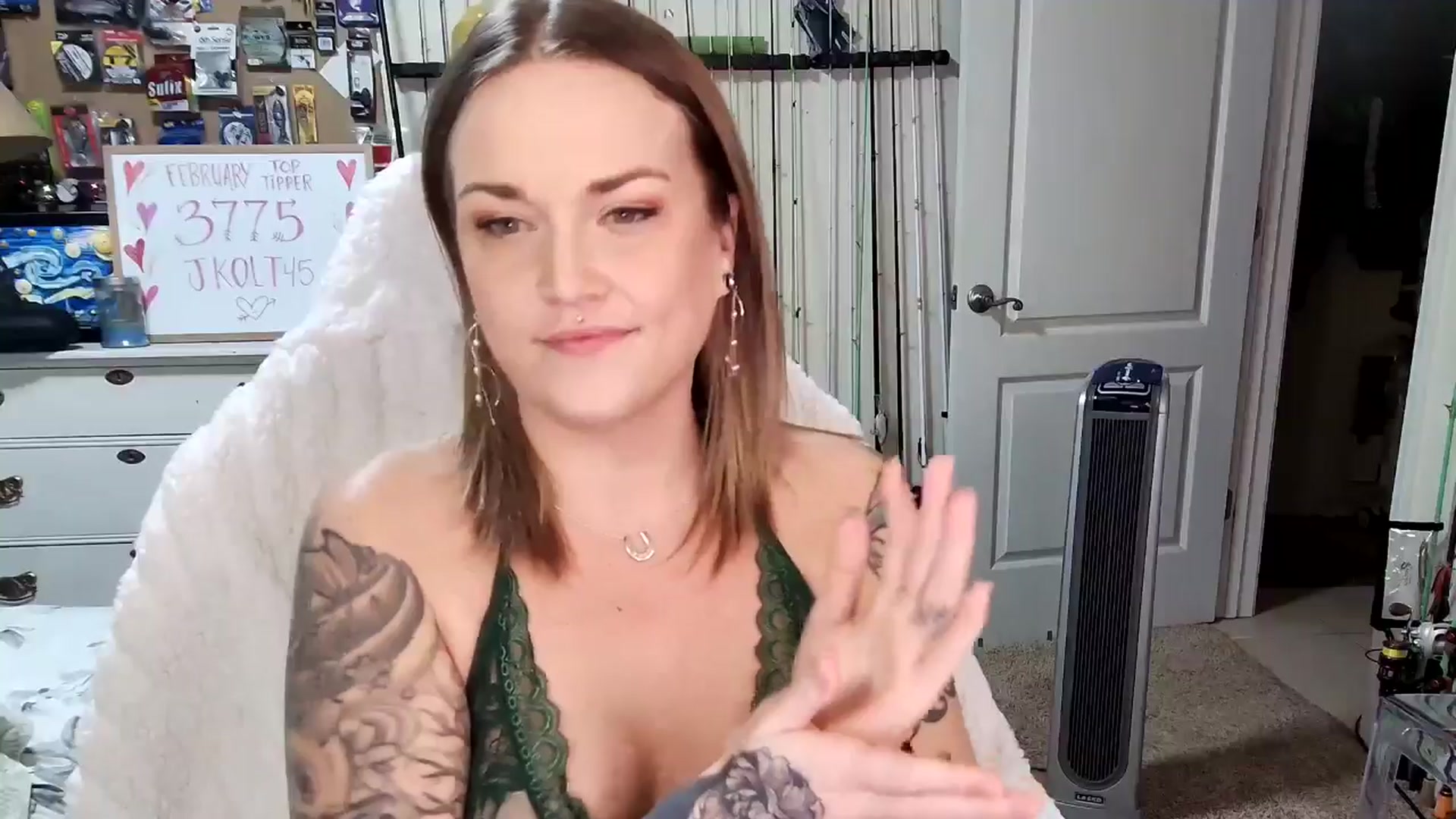 Gallery image thumbnail from MollieRose_'s myfreecams stream on, 02/22/2025, 03:49 image 14 of 20