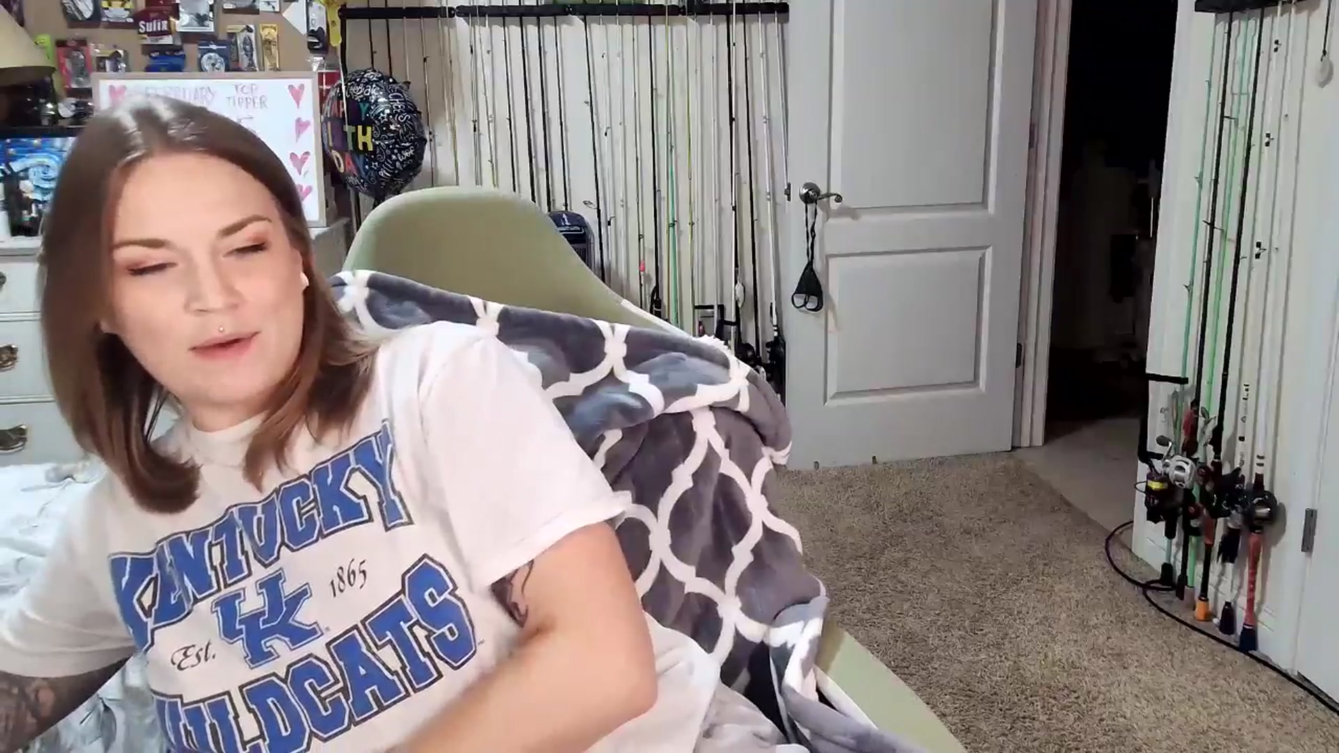 Gallery image thumbnail from MollieRose_'s myfreecams stream on, 02/27/2025, 03:35 image 18 of 20