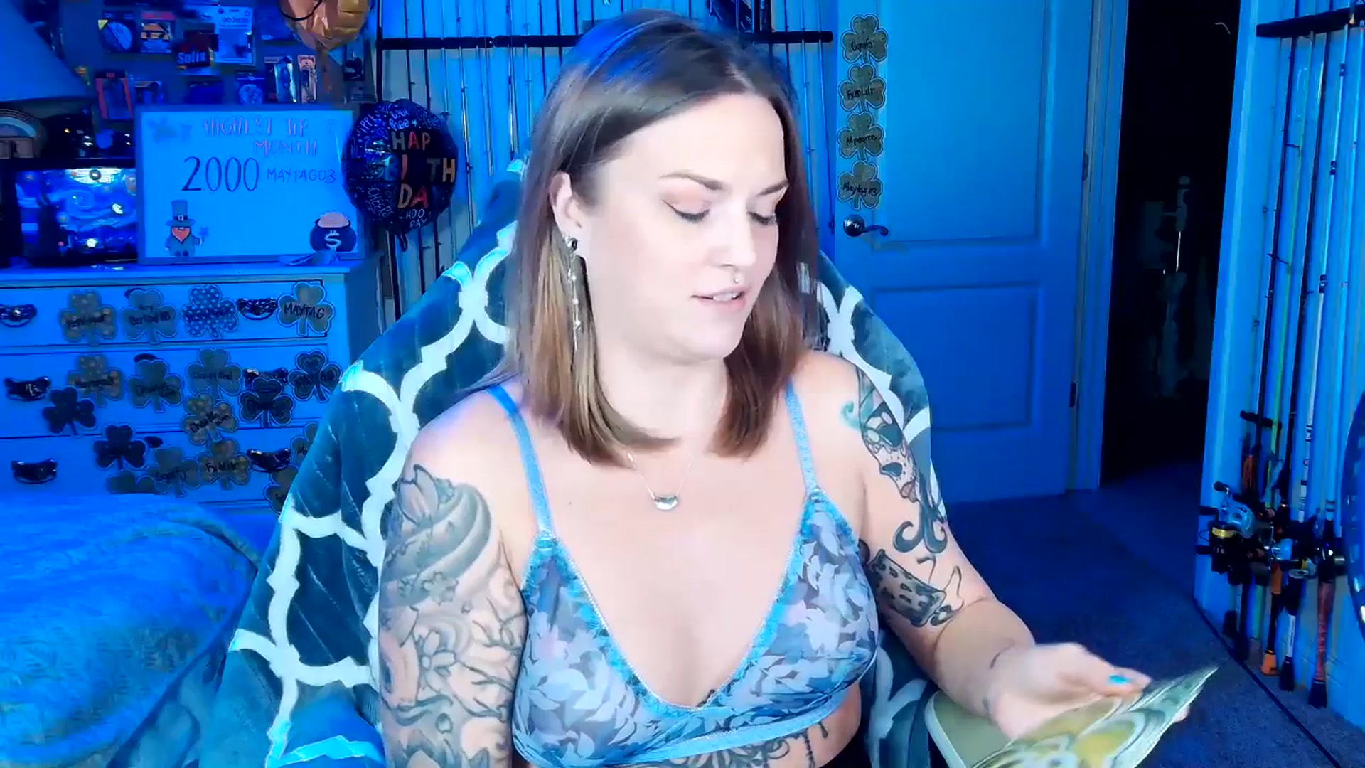 Gallery image thumbnail from MollieRose_'s myfreecams stream on, 03/08/2025, 01:55 image 6 of 20