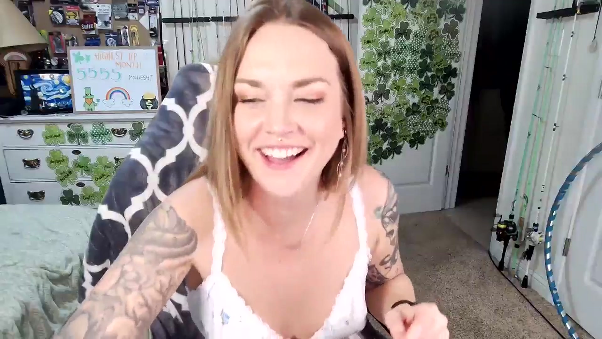 Gallery image thumbnail from MollieRose_'s myfreecams stream on, 03/14/2025, 24:00 image 13 of 20