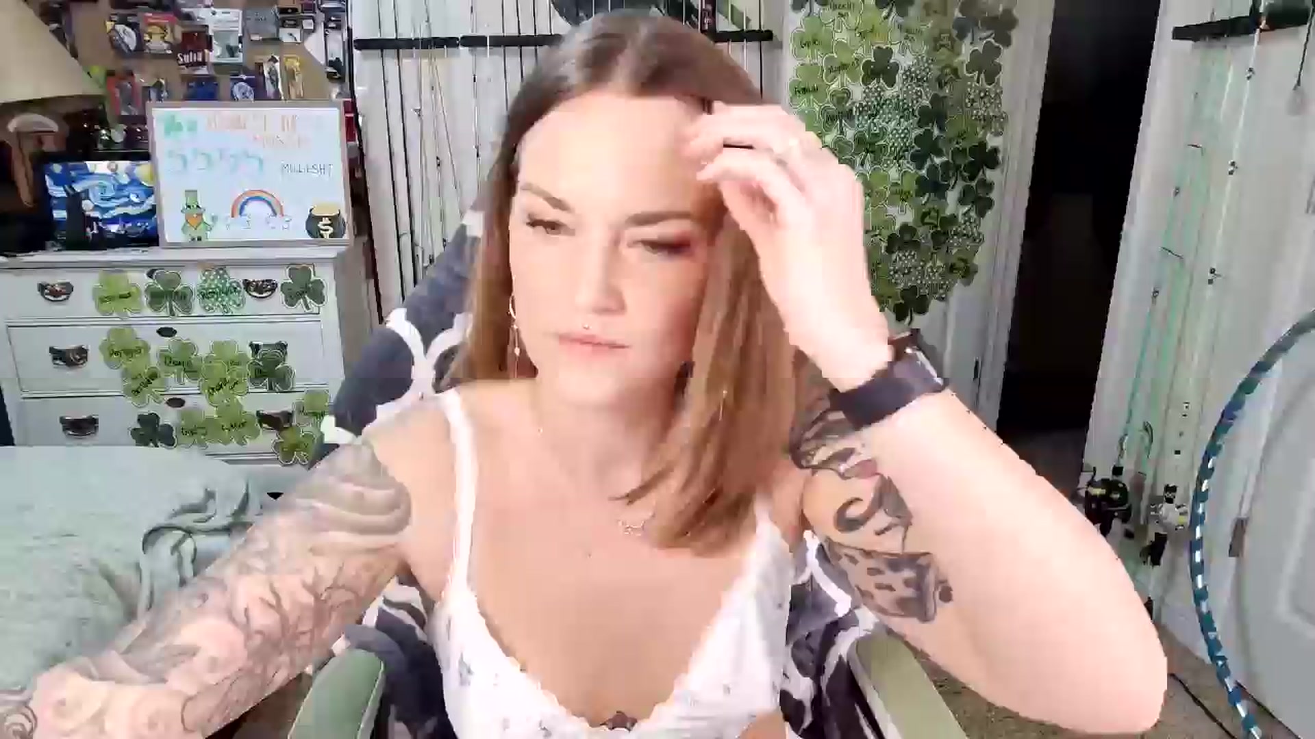 Gallery image thumbnail from MollieRose_'s myfreecams stream on, 03/14/2025, 24:00 image 18 of 20