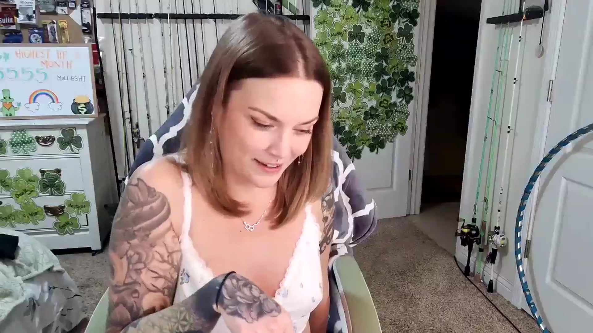 Gallery image thumbnail from MollieRose_'s myfreecams stream on, 03/14/2025, 05:15 image 18 of 20