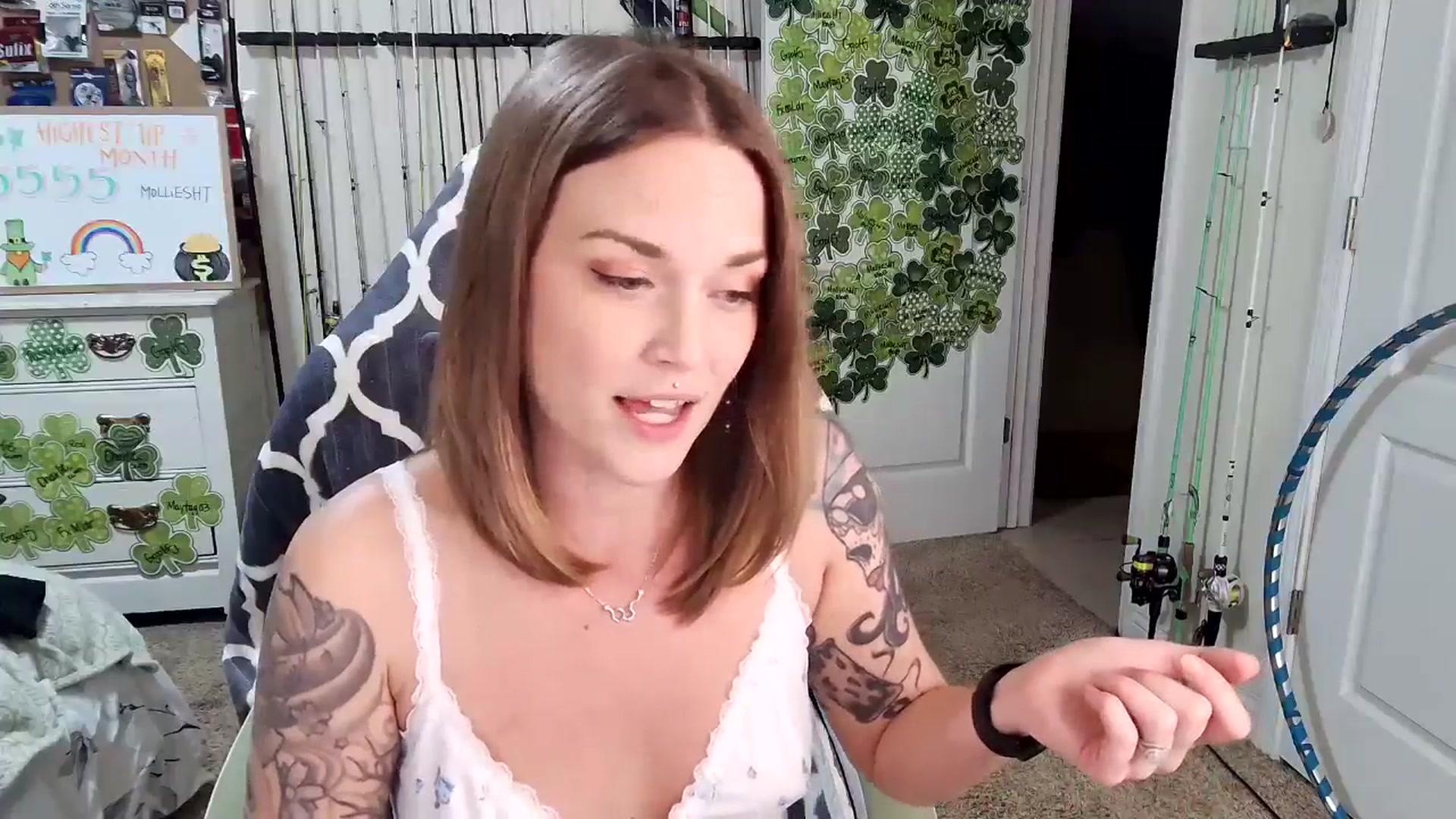 Gallery image thumbnail from MollieRose_'s myfreecams stream on, 03/14/2025, 05:15 image 17 of 20