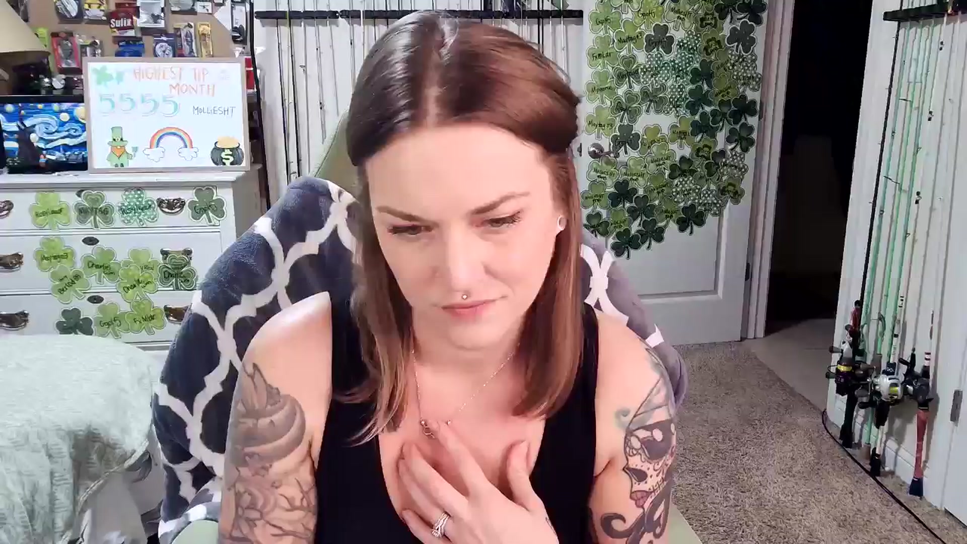 Gallery image thumbnail from MollieRose_'s myfreecams stream on, 03/15/2025, 03:41 image 18 of 20