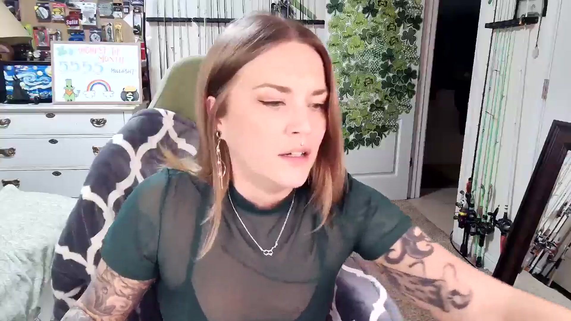 Gallery image thumbnail from MollieRose_'s myfreecams stream on, 03/18/2025, 02:06 image 13 of 20