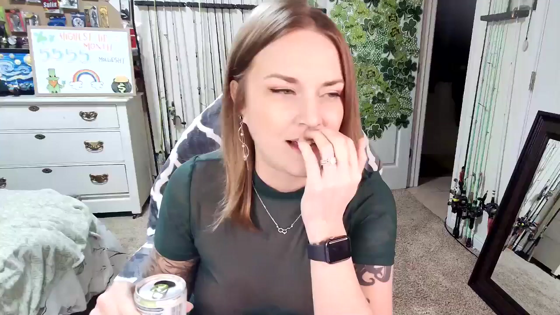 Gallery image thumbnail from MollieRose_'s myfreecams stream on, 03/18/2025, 06:18 image 16 of 20