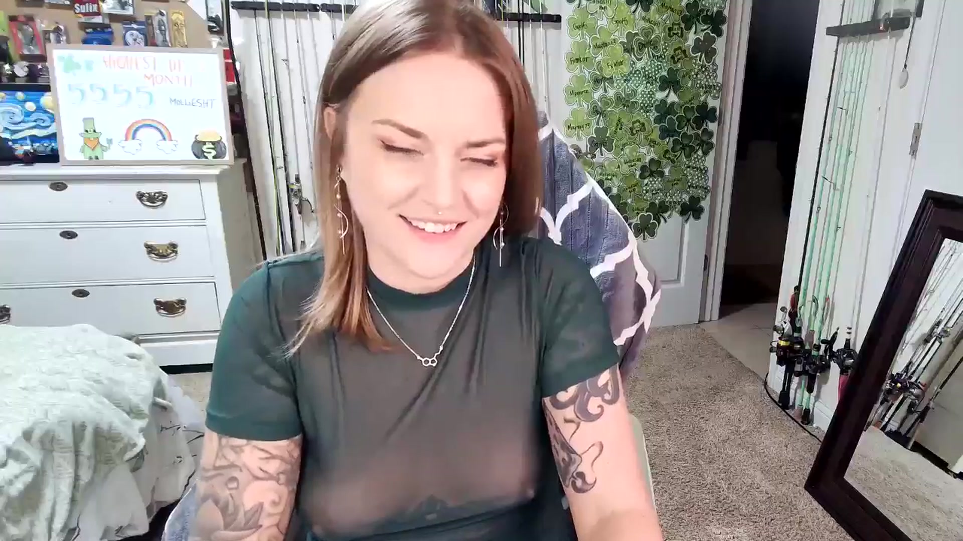 Gallery image thumbnail from MollieRose_'s myfreecams stream on, 03/18/2025, 06:18 image 15 of 20
