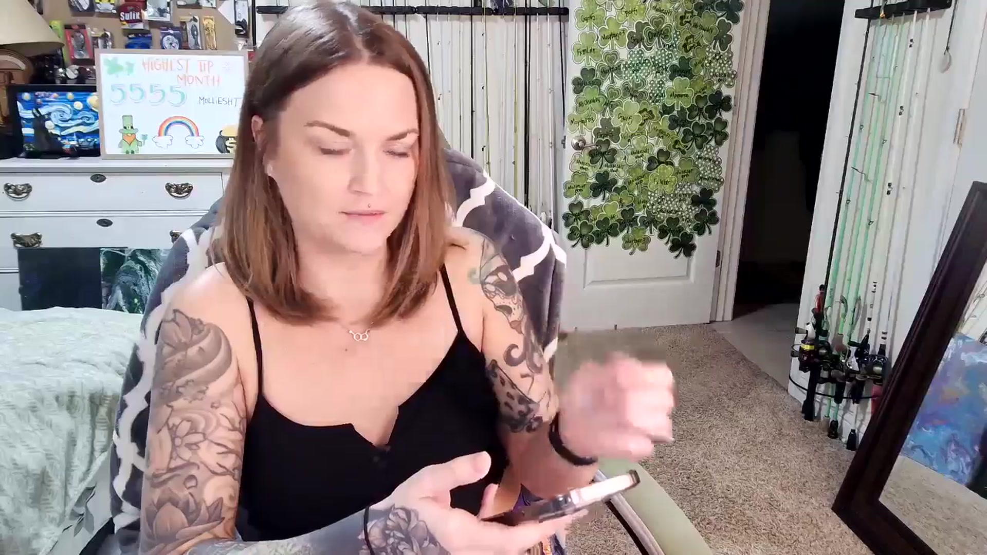 Gallery image thumbnail from MollieRose_'s myfreecams stream on, 03/20/2025, 03:07 image 2 of 20