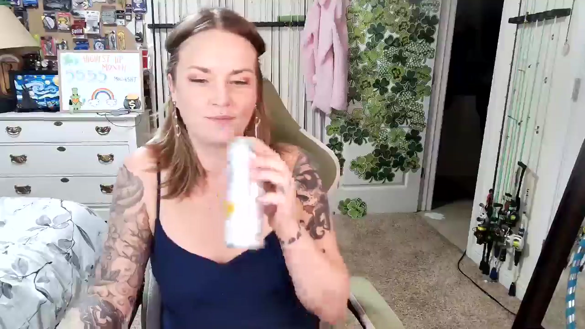Gallery image thumbnail from MollieRose_'s myfreecams stream on, 03/29/2025, 03:46 image 4 of 20