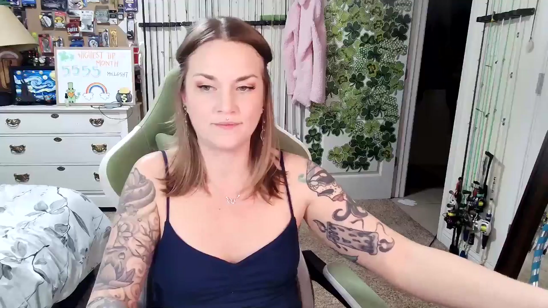 Gallery image thumbnail from MollieRose_'s myfreecams stream on, 03/29/2025, 03:46 image 8 of 20