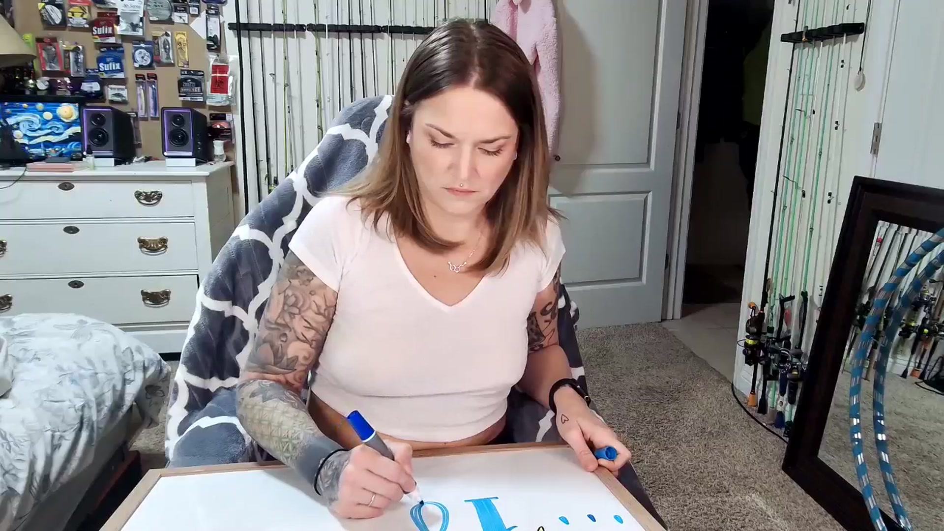 Gallery image thumbnail from MollieRose_'s myfreecams stream on, 04/02/2025, 24:00 image 3 of 20