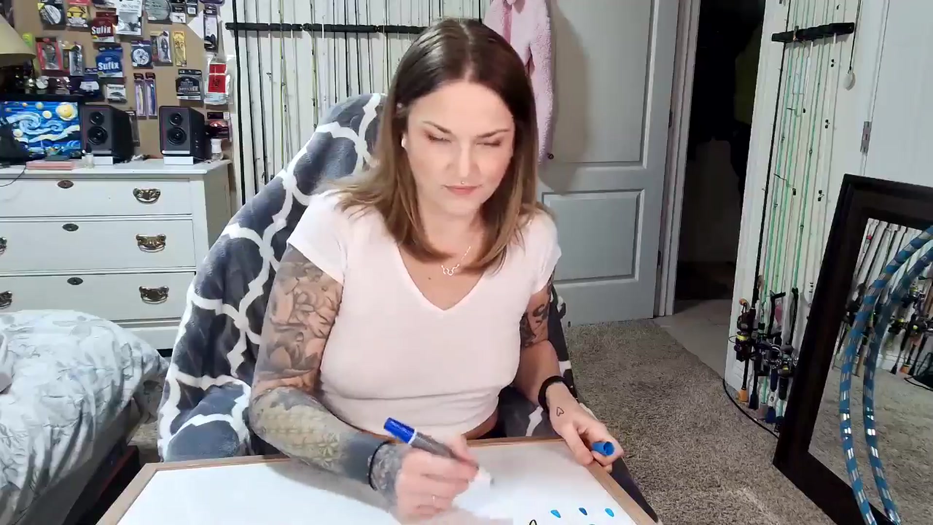 Gallery image thumbnail from MollieRose_'s myfreecams stream on, 04/02/2025, 24:00 image 2 of 20