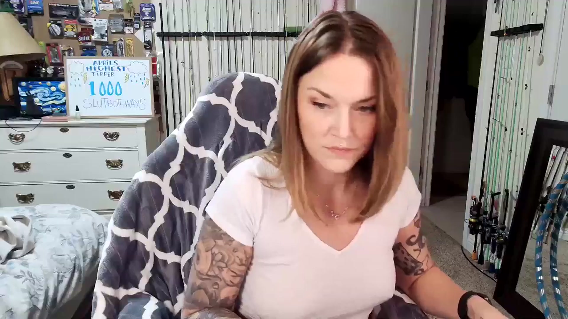 Gallery image thumbnail from MollieRose_'s myfreecams stream on, 04/02/2025, 24:00 image 17 of 20