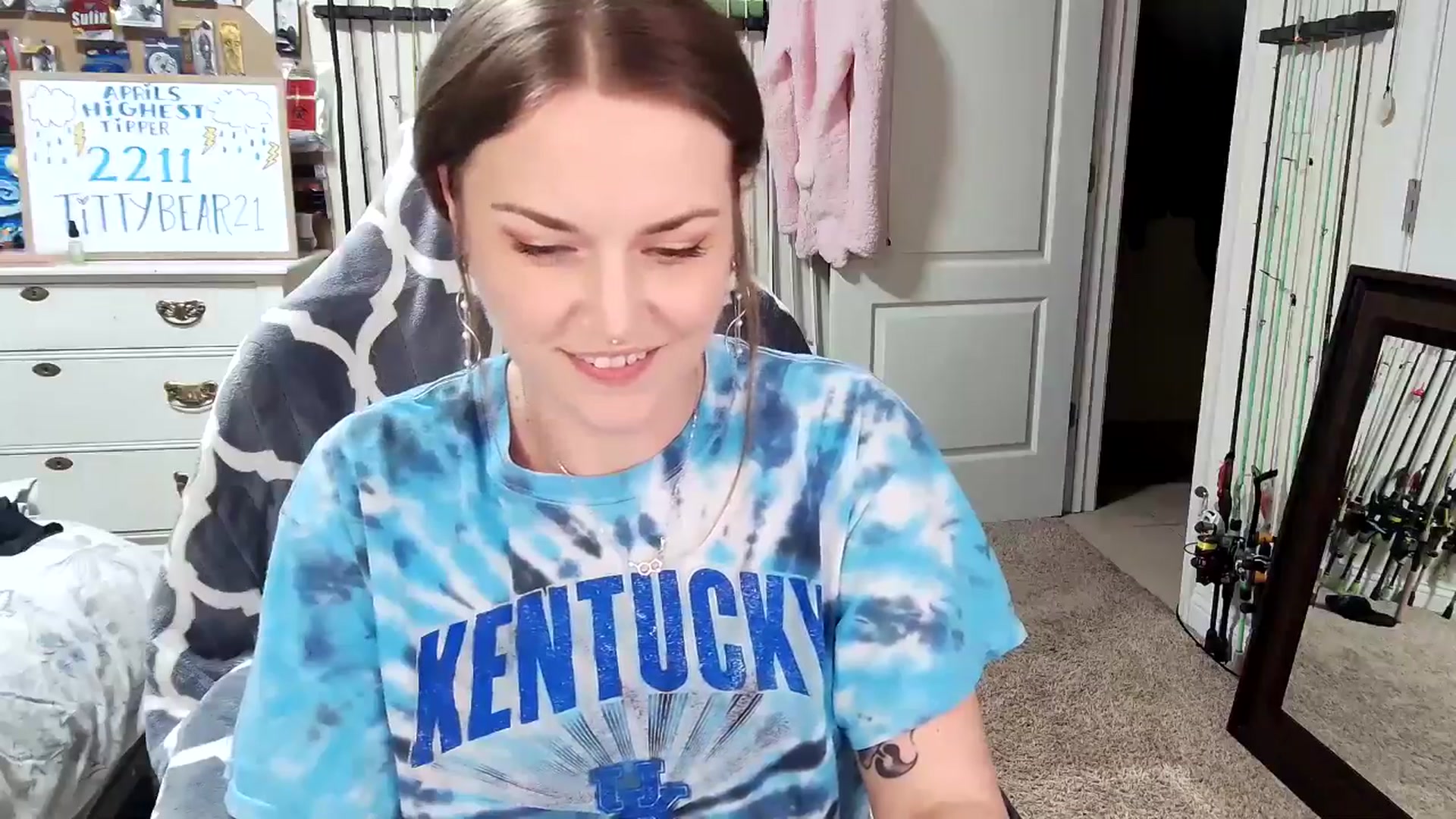 Gallery image thumbnail from MollieRose_'s myfreecams stream on, 04/05/2025, 04:35 image 11 of 20
