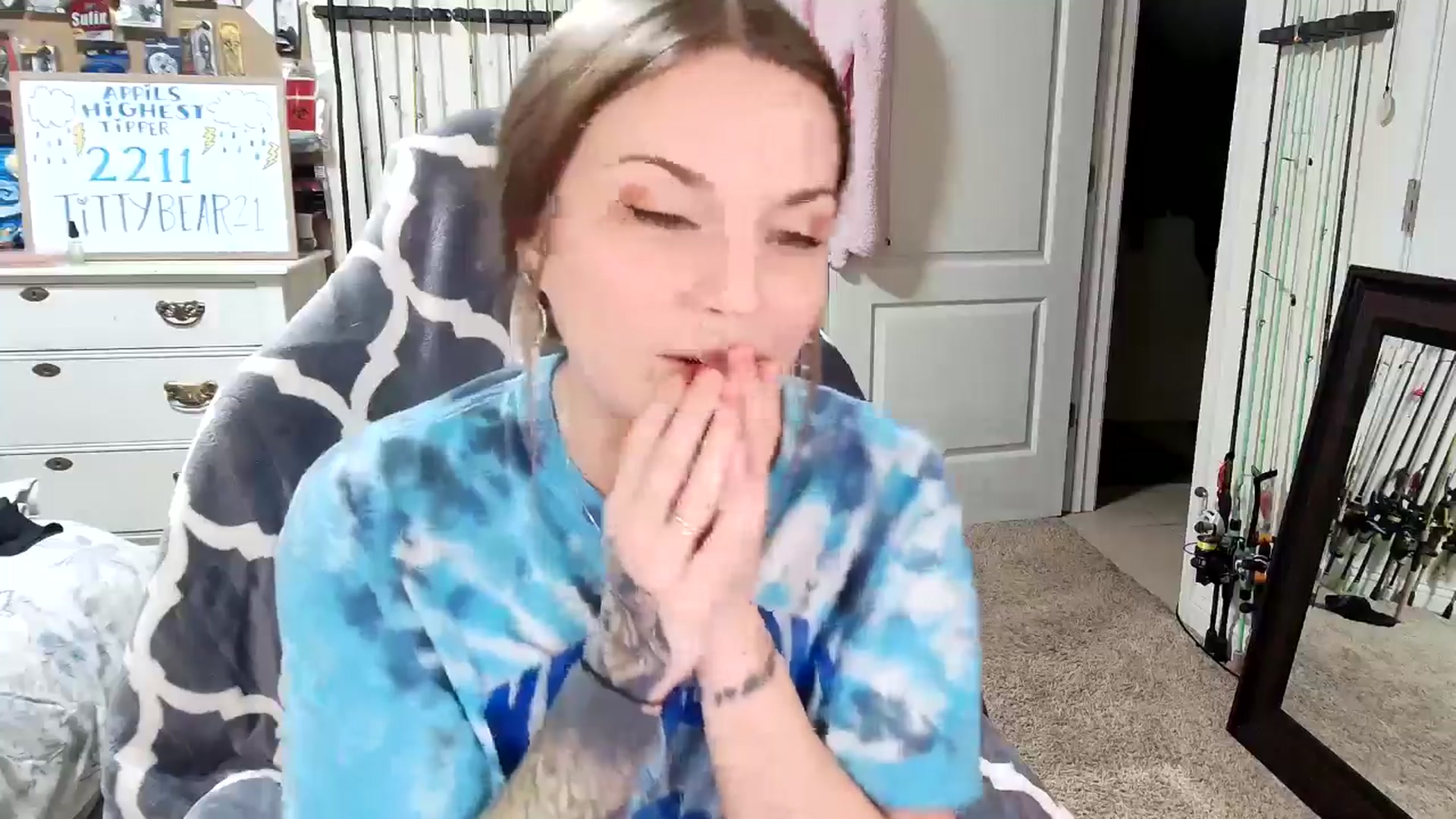 Gallery image thumbnail from MollieRose_'s myfreecams stream on, 04/05/2025, 04:35 image 13 of 20