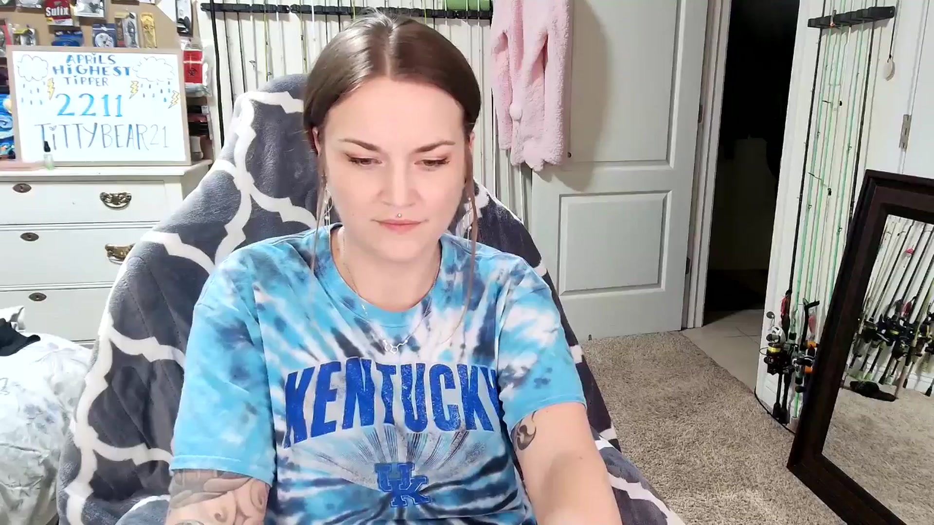Gallery image thumbnail from MollieRose_'s myfreecams stream on, 04/05/2025, 04:35 image 17 of 20