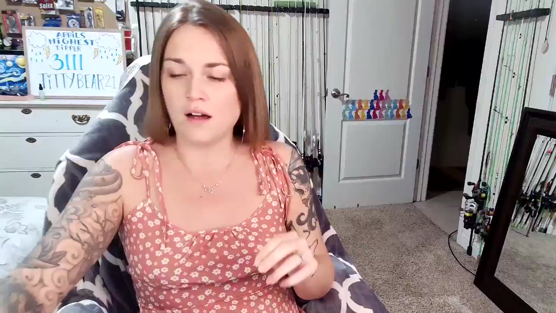 Gallery image thumbnail from MollieRose_'s myfreecams stream on, 04/10/2025, 24:24 image 1 of 20