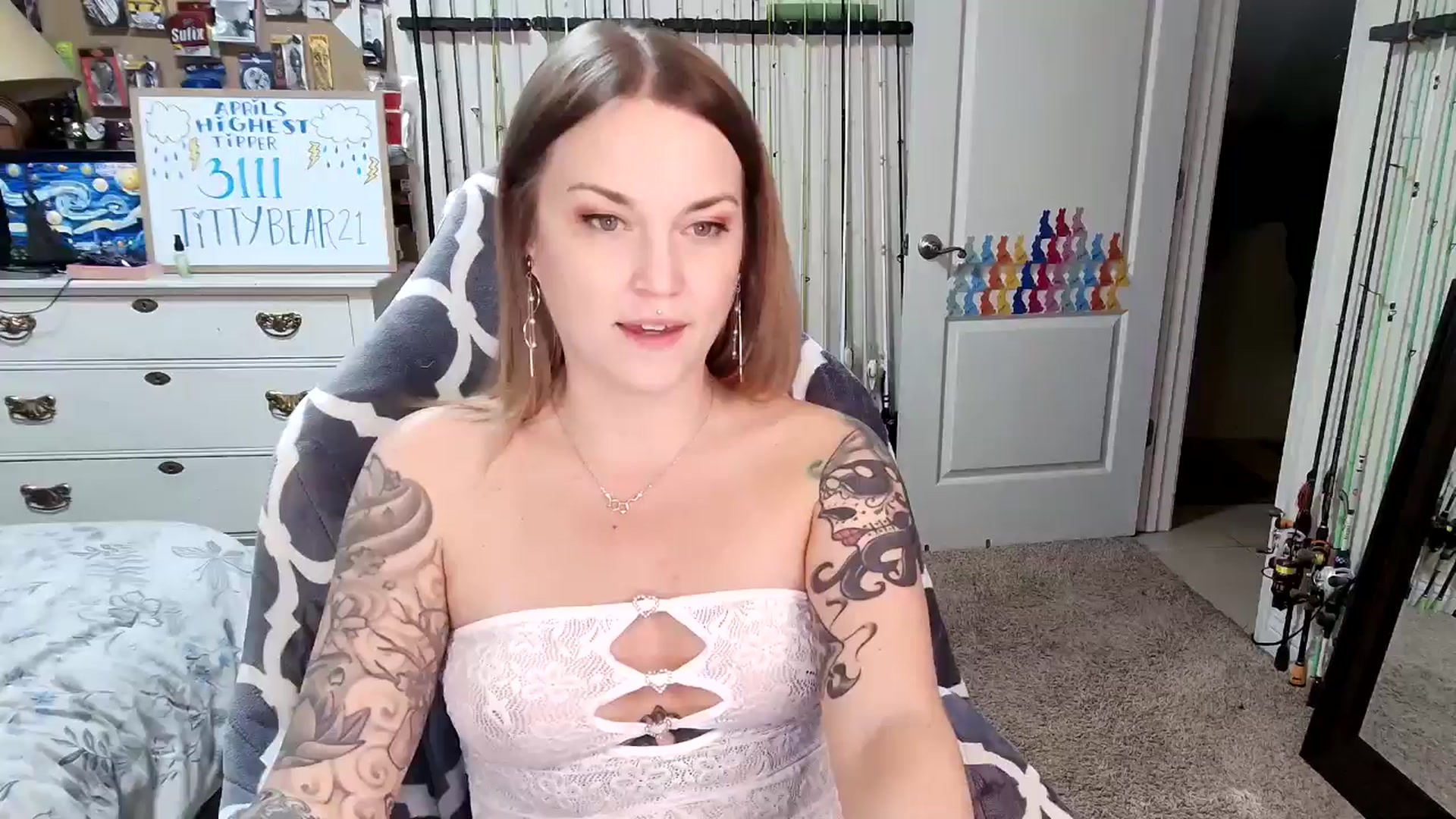 Gallery image thumbnail from MollieRose_'s myfreecams stream on, 04/11/2025, 02:02 image 15 of 20