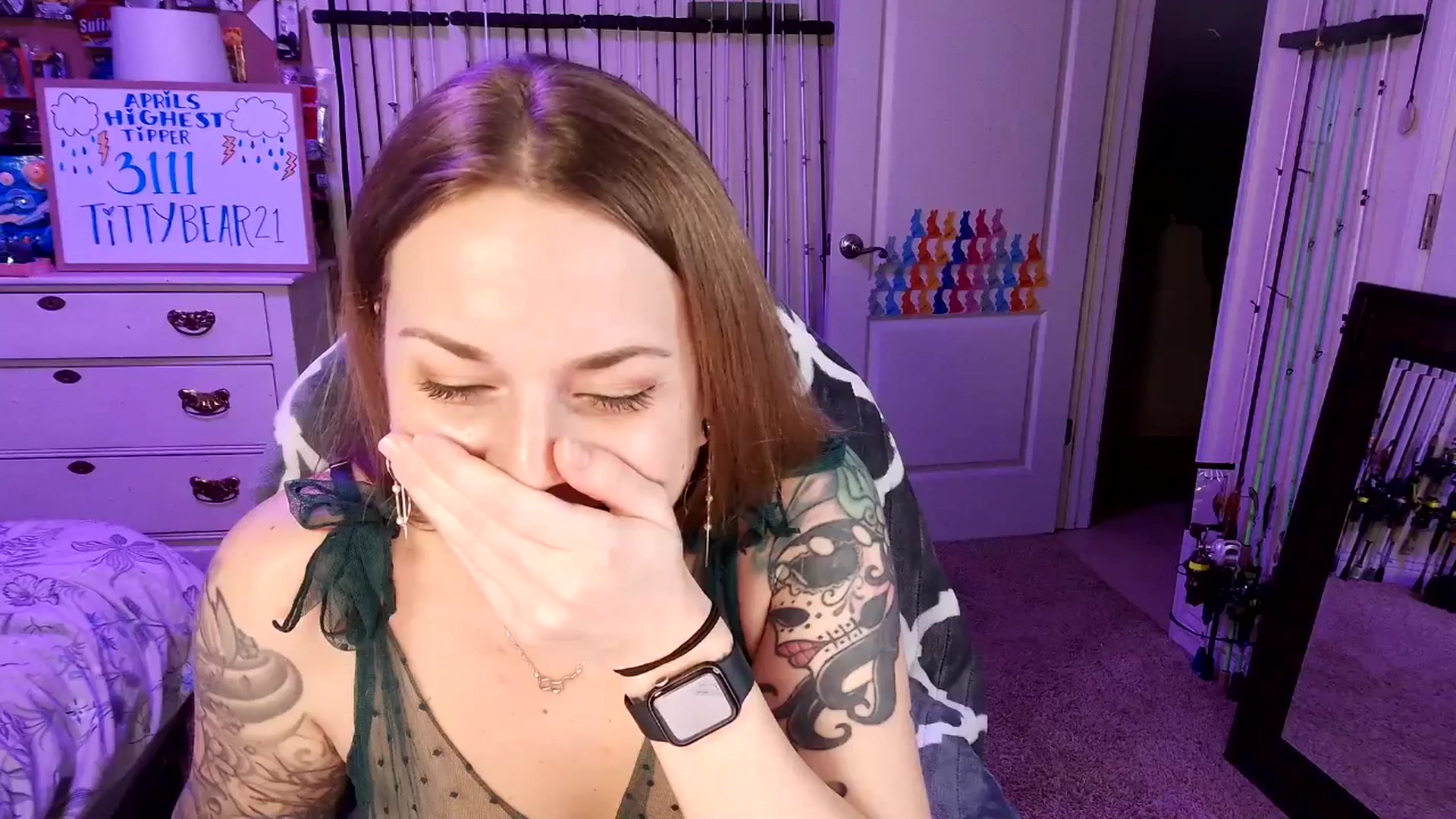 Gallery image thumbnail from MollieRose_'s myfreecams stream on, 04/15/2025, 02:33 image 1 of 20