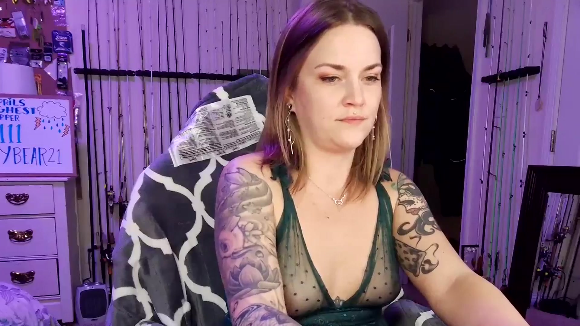 Gallery image thumbnail from MollieRose_'s myfreecams stream on, 04/15/2025, 03:23 image 15 of 20