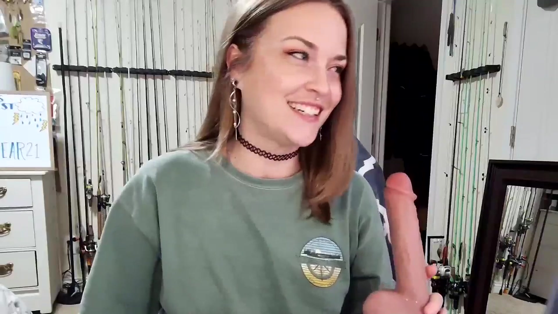 Gallery image thumbnail from MollieRose_'s myfreecams stream on, 04/16/2025, 02:47 image 3 of 20