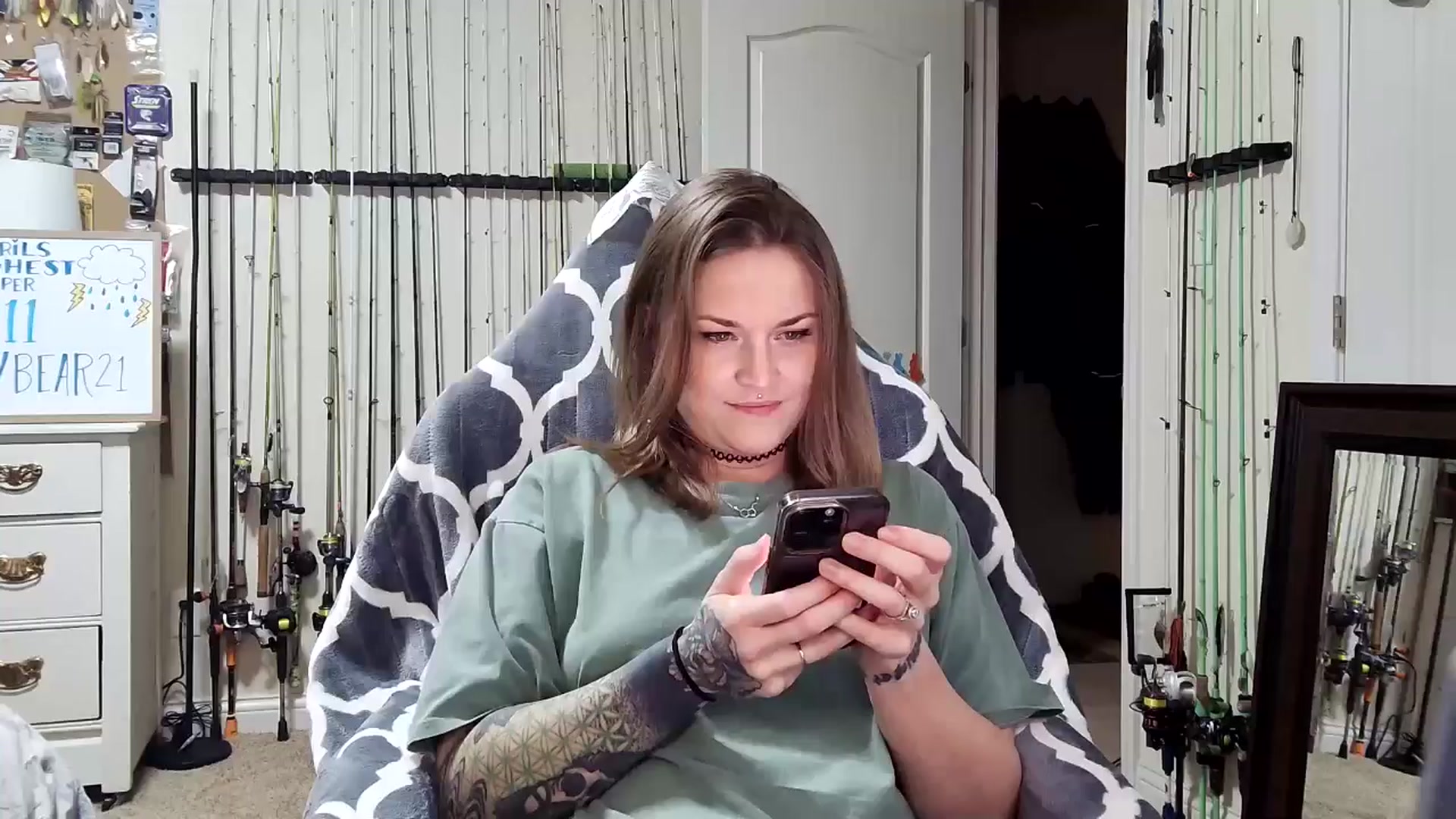 Gallery image thumbnail from MollieRose_'s myfreecams stream on, 04/16/2025, 02:47 image 11 of 20