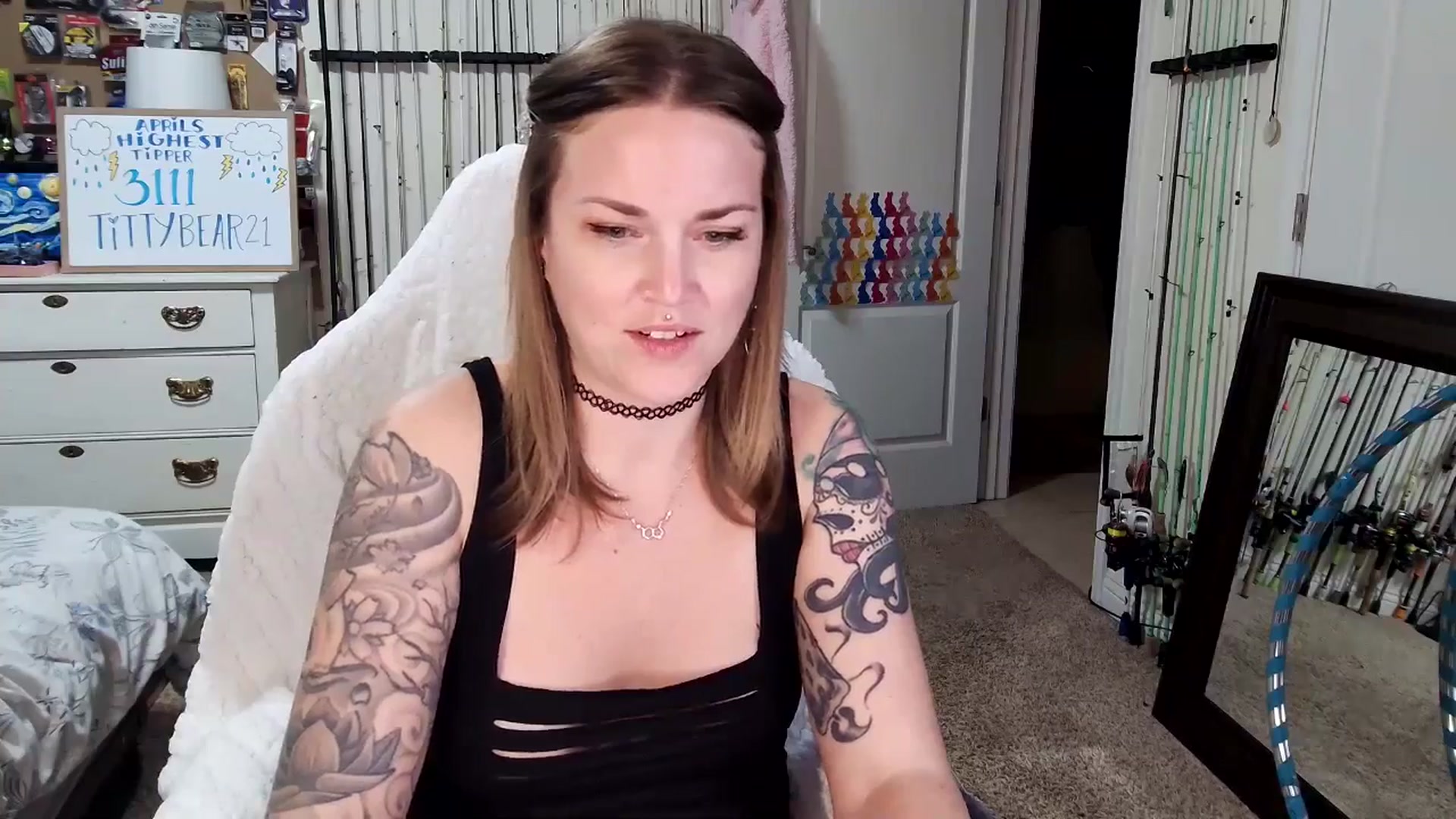 Gallery image thumbnail from MollieRose_'s myfreecams stream on, 04/18/2025, 24:46 image 4 of 20