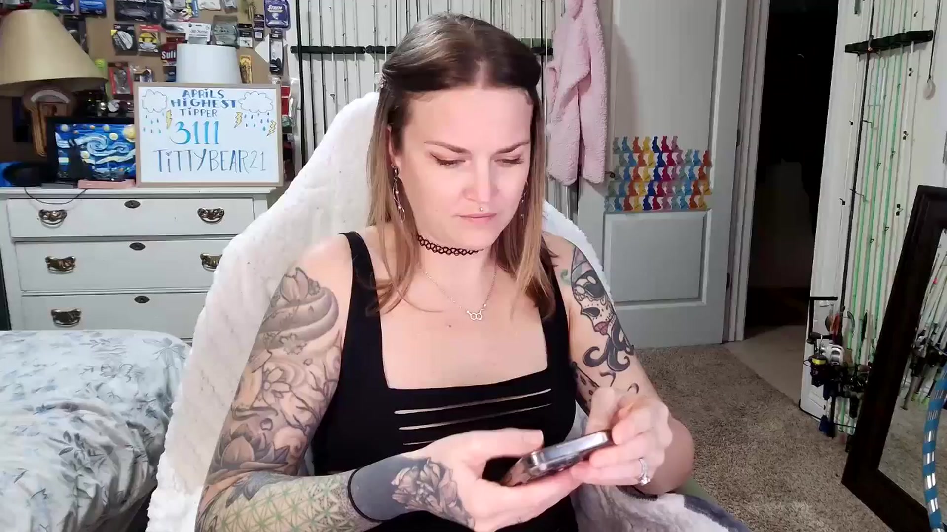 Gallery image thumbnail from MollieRose_'s myfreecams stream on, 04/18/2025, 24:46 image 17 of 20