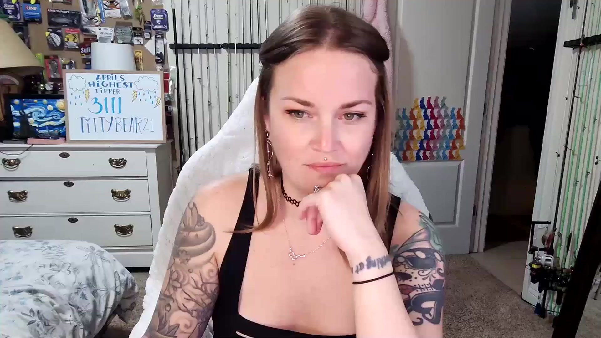 Gallery image thumbnail from MollieRose_'s myfreecams stream on, 04/18/2025, 03:09 image 18 of 20