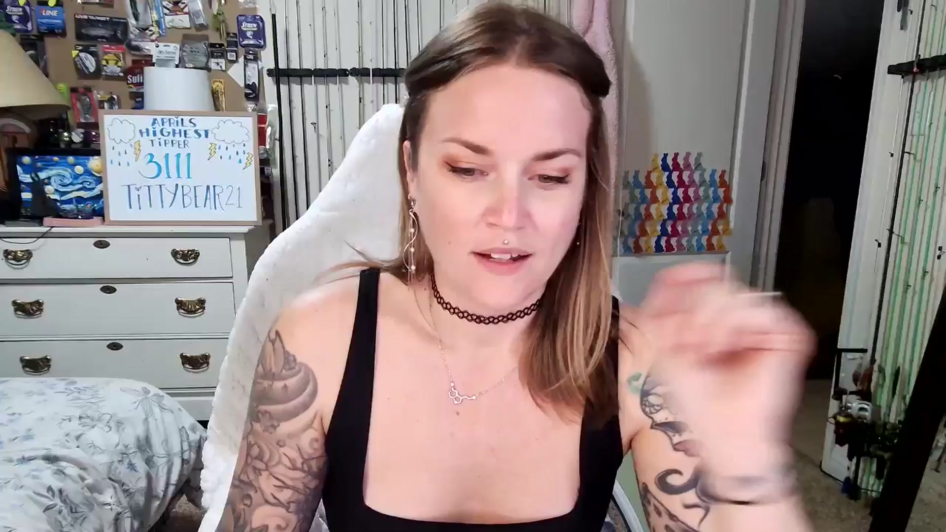 Gallery image thumbnail from MollieRose_'s myfreecams stream on, 04/18/2025, 03:09 image 19 of 20