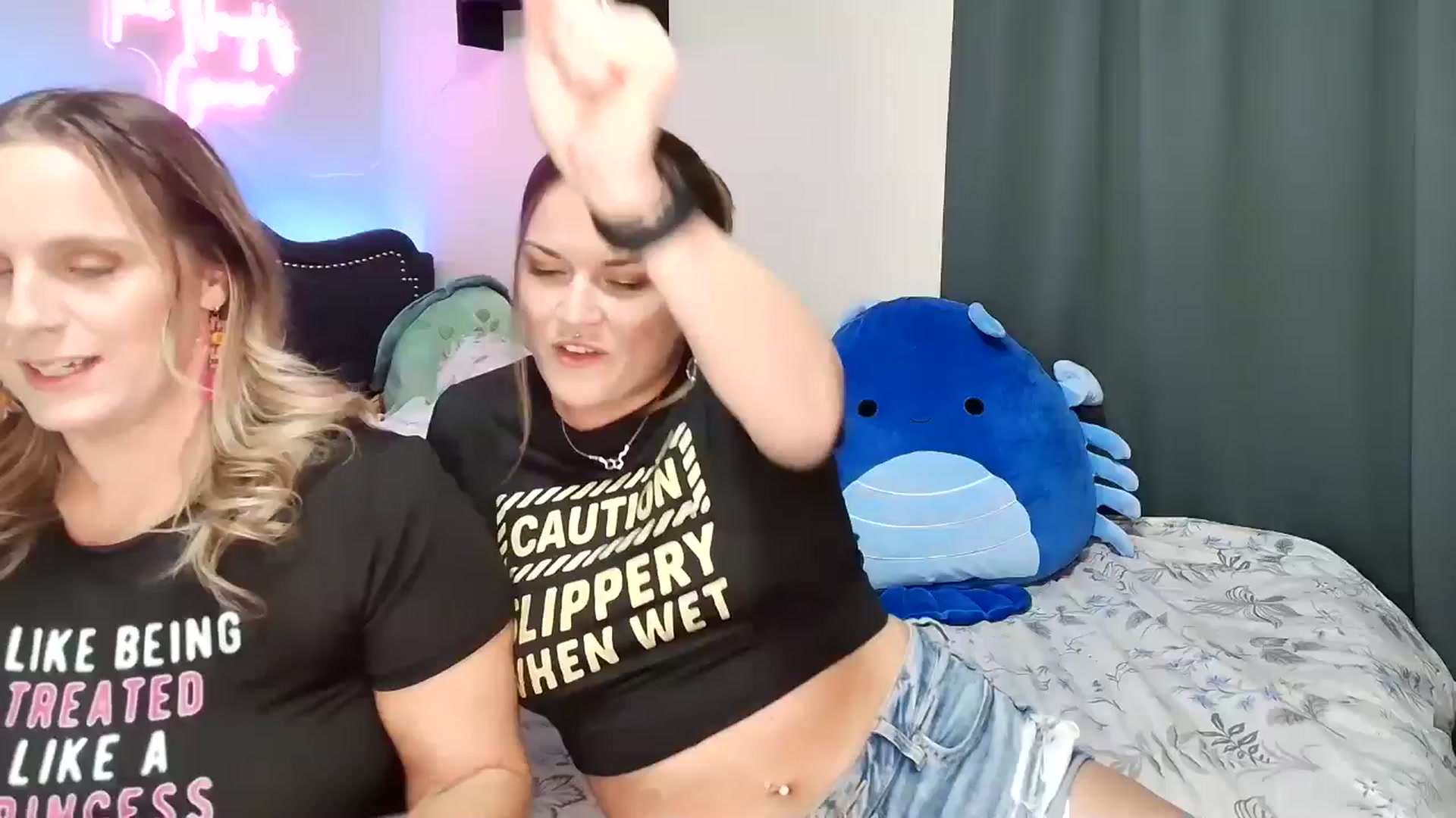 Gallery image thumbnail from MollieRose_'s myfreecams stream on, 04/23/2025, 03:33 image 7 of 20