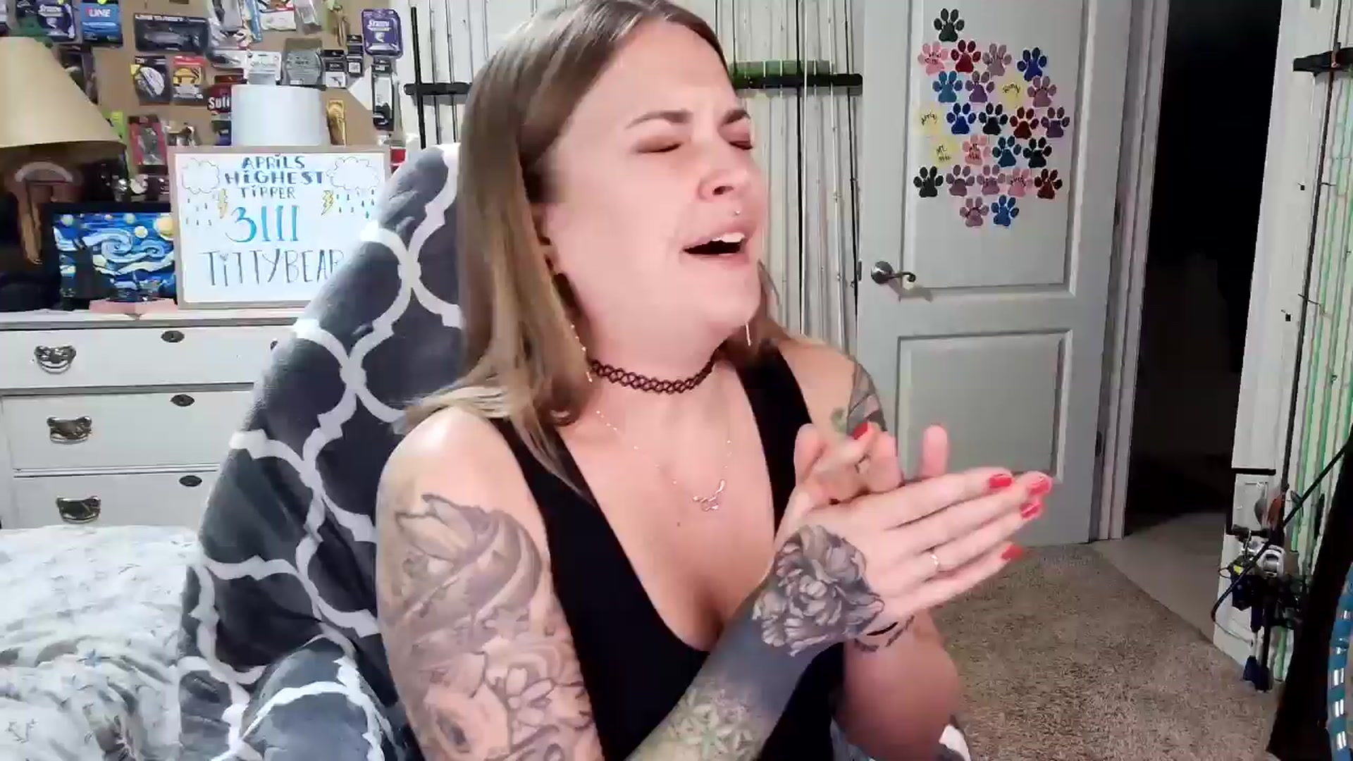 Gallery image thumbnail from MollieRose_'s myfreecams stream on, 04/29/2025, 02:27 image 7 of 20