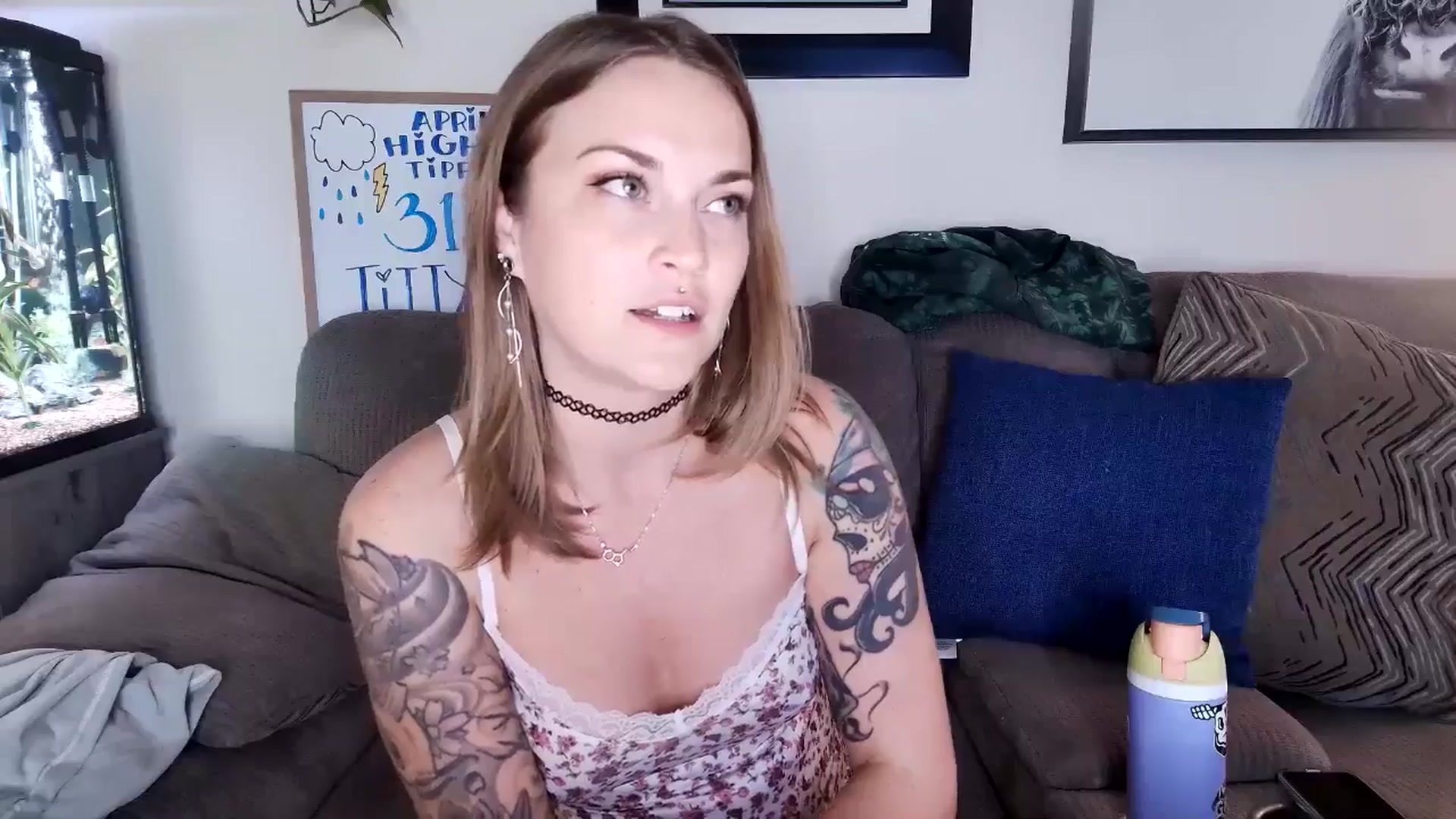 Gallery image thumbnail from MollieRose_'s myfreecams stream on, 04/30/2025, 02:54 image 19 of 20