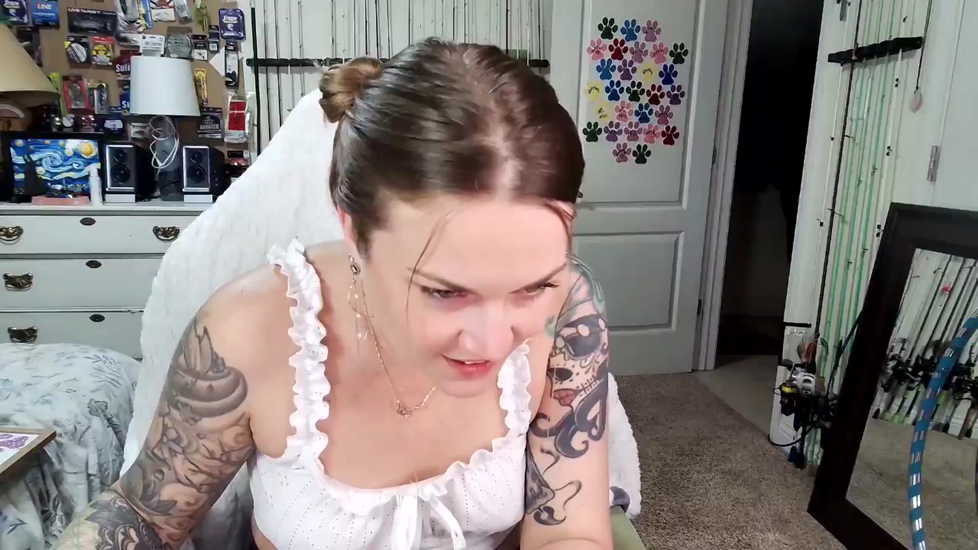 Gallery image thumbnail from MollieRose_'s myfreecams stream on, 05/02/2025, 01:05 image 7 of 20