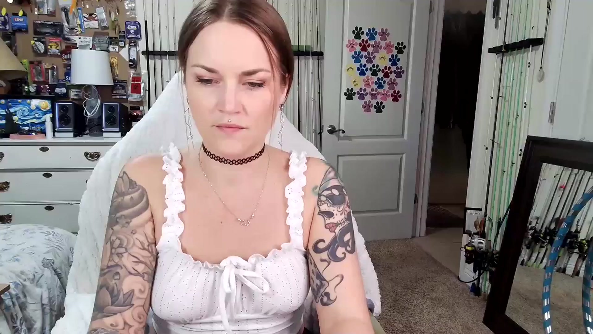 Gallery image thumbnail from MollieRose_'s myfreecams stream on, 05/02/2025, 01:05 image 1 of 20