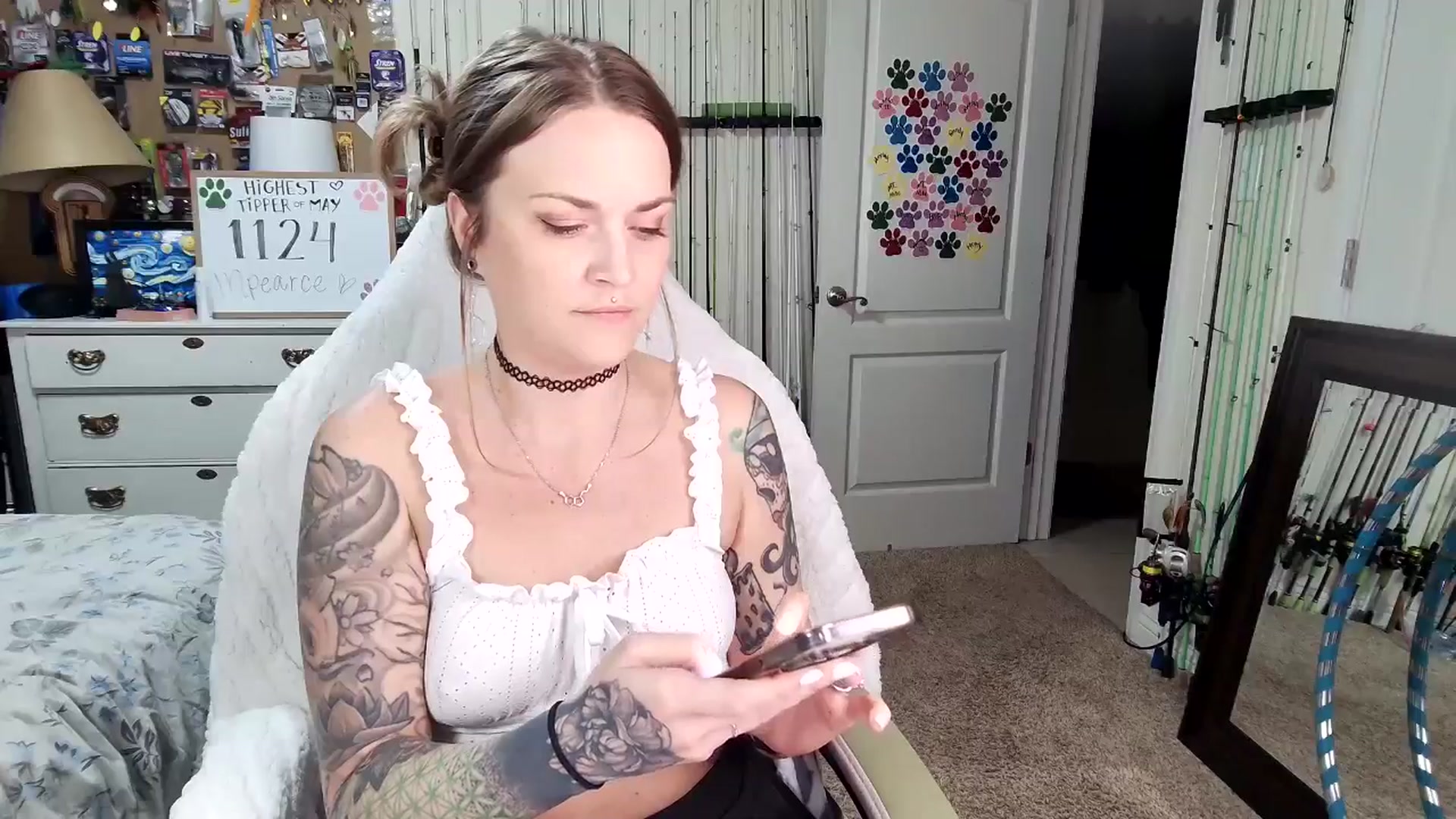 Gallery image thumbnail from MollieRose_'s myfreecams stream on, 05/02/2025, 02:57 image 18 of 20