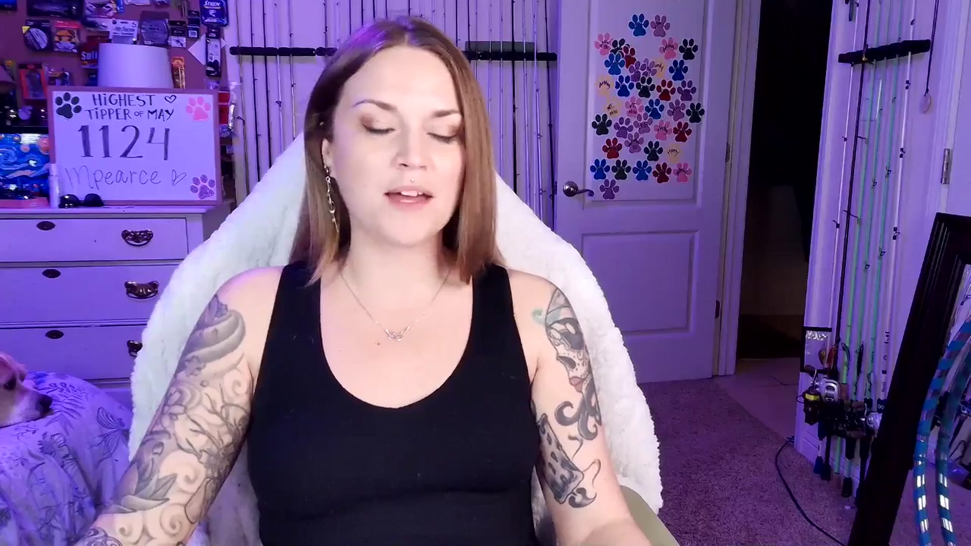Gallery image thumbnail from MollieRose_'s myfreecams stream on, 05/06/2025, 04:19 image 4 of 20