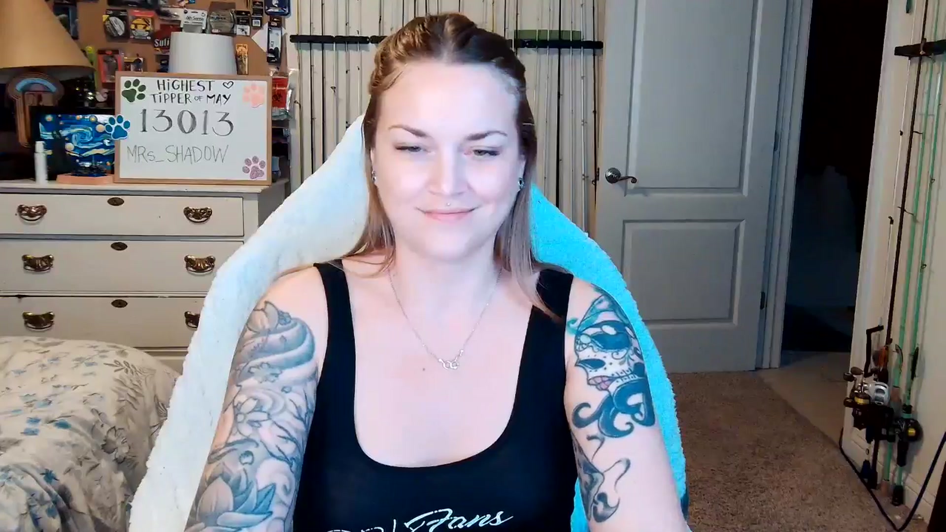 Gallery image thumbnail from MollieRose_'s myfreecams stream on, 05/13/2025, 24:46 image 19 of 20