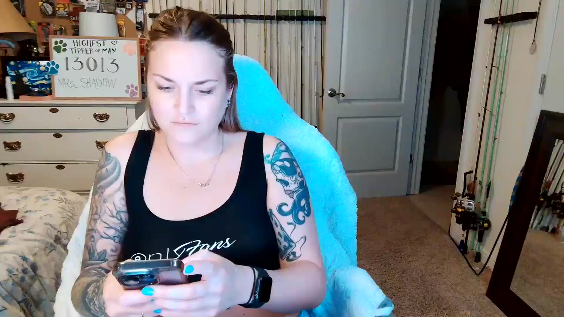 Gallery image thumbnail from MollieRose_'s myfreecams stream on, 05/13/2025, 04:20 image 13 of 20