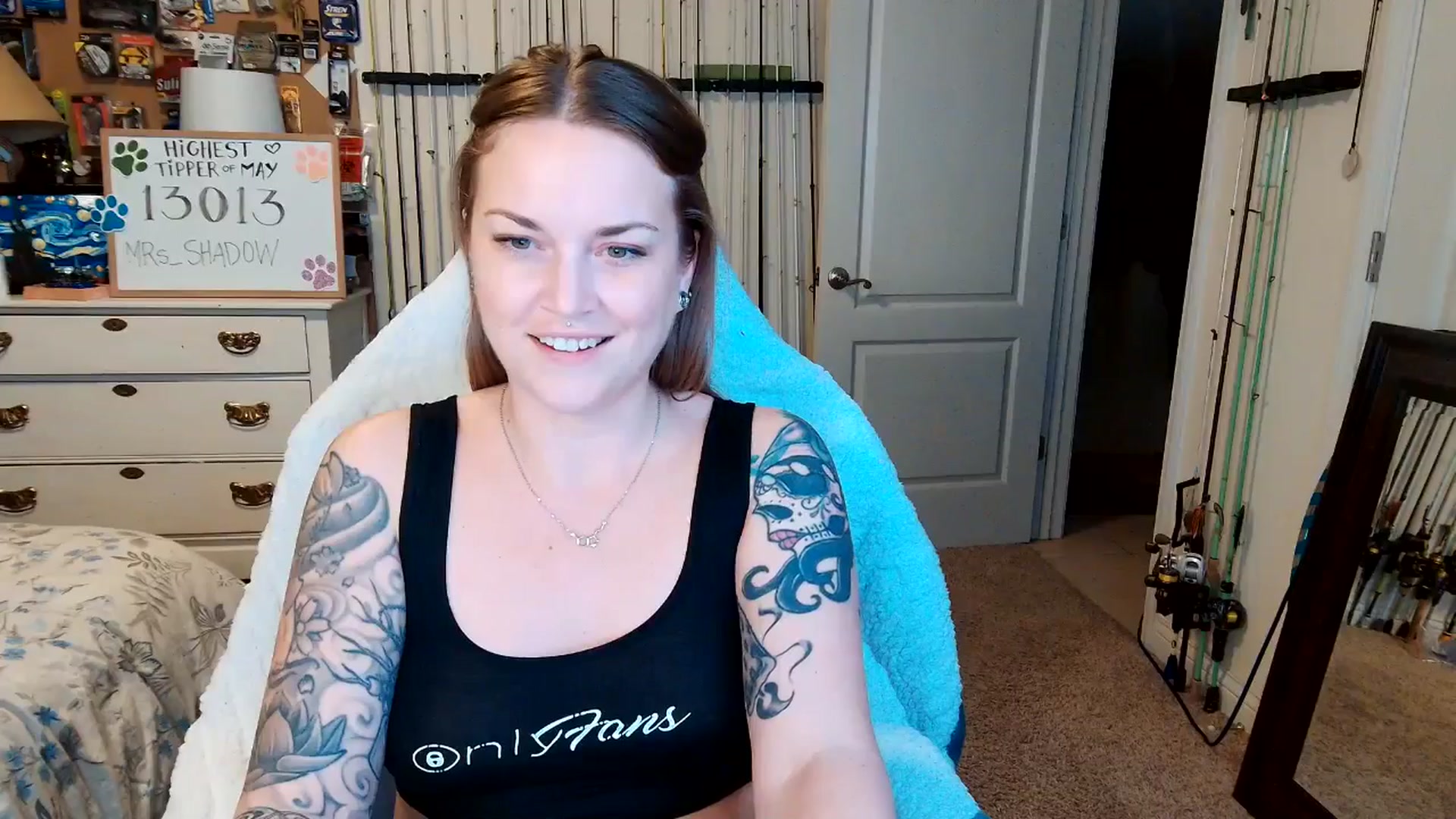 Gallery image thumbnail from MollieRose_'s myfreecams stream on, 05/13/2025, 04:20 image 7 of 20