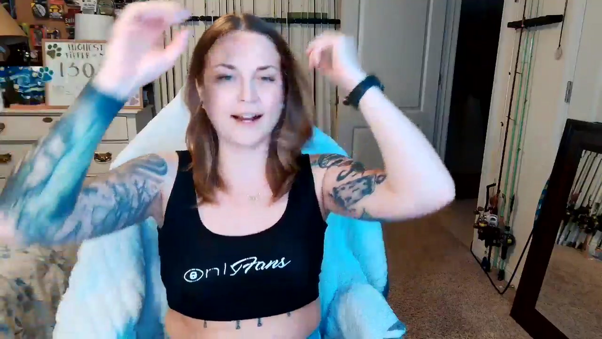 Gallery image thumbnail from MollieRose_'s myfreecams stream on, 05/13/2025, 04:20 image 5 of 20