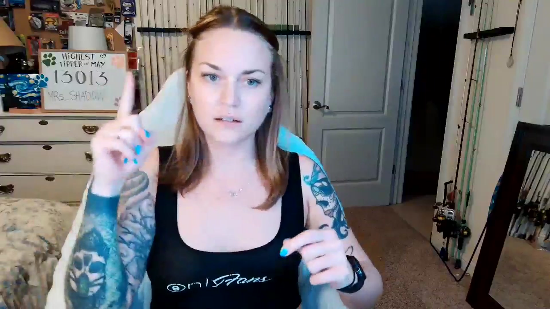Gallery image thumbnail from MollieRose_'s myfreecams stream on, 05/13/2025, 04:20 image 9 of 20