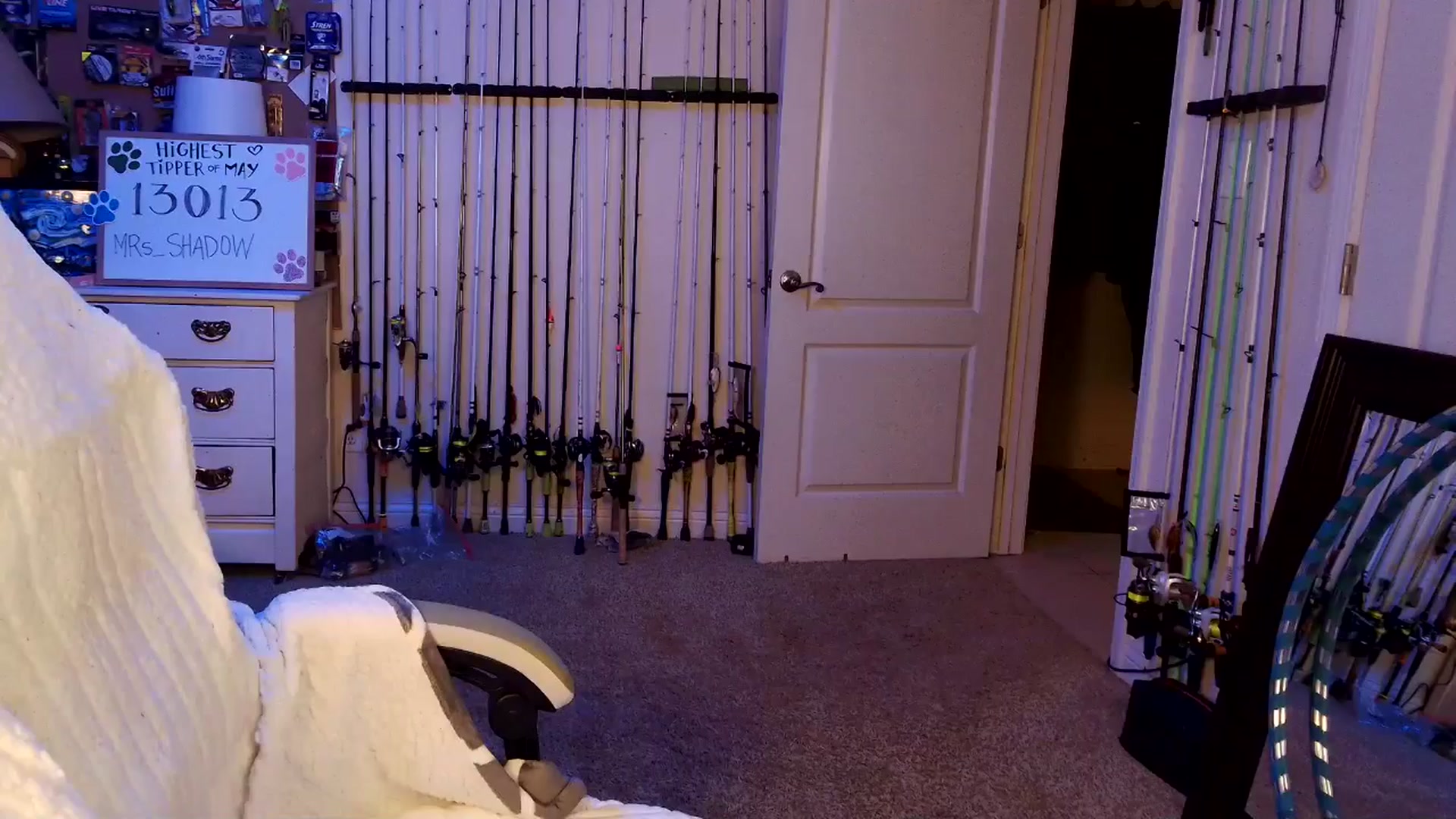Gallery image thumbnail from MollieRose_'s myfreecams stream on, 05/14/2025, 02:58 image 16 of 20