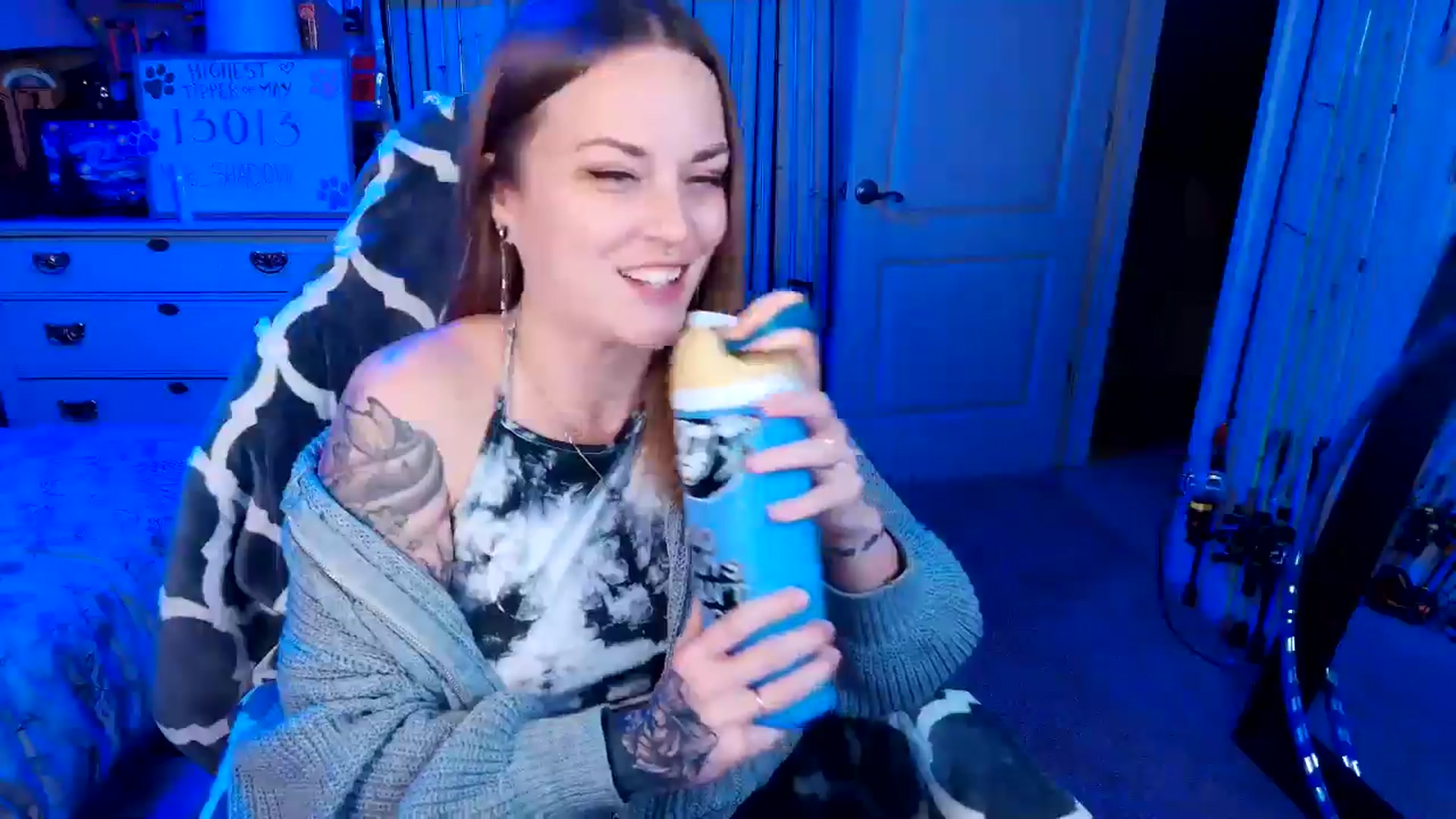 Gallery image thumbnail from MollieRose_'s myfreecams stream on, 05/22/2025, 03:06 image 15 of 20